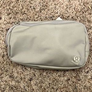 Lululemon Everywhere Belt Bag